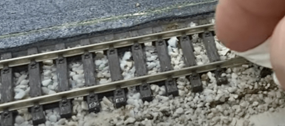manutenzione binario plastico ferroviario